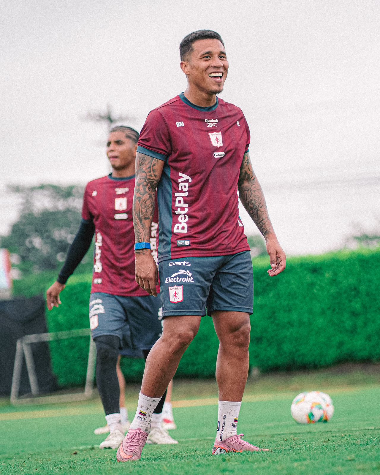 América de Cali y Reebok se unen para rendir homenaje a la pasión de u